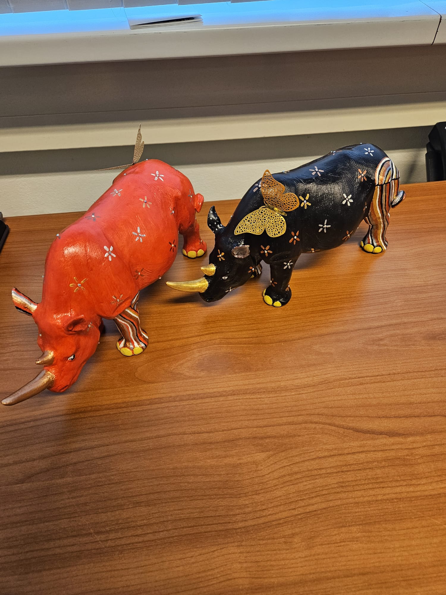 Neushoorns set 15cm  €25,00