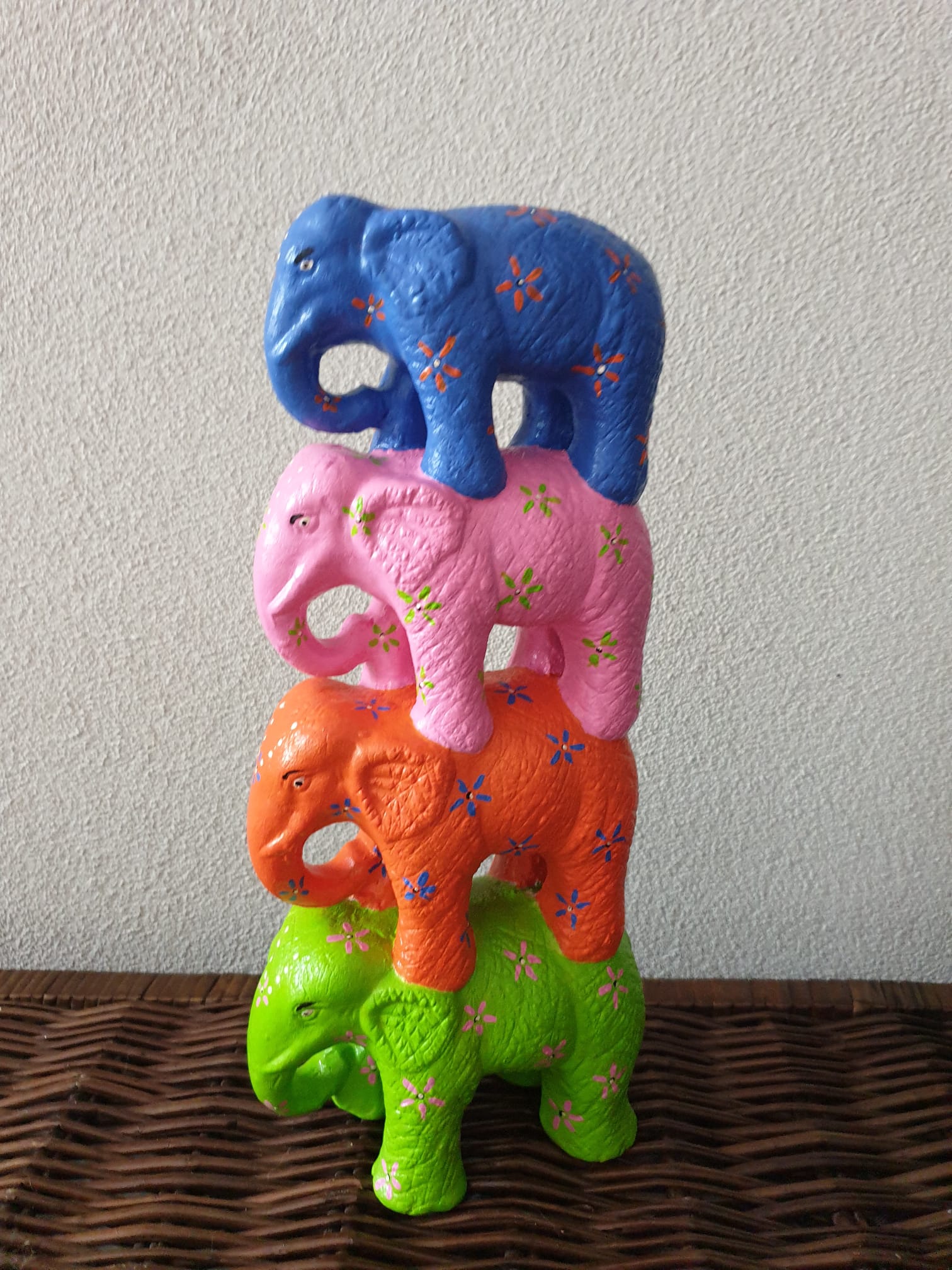 Olifanten 35cm hoog  €35,00